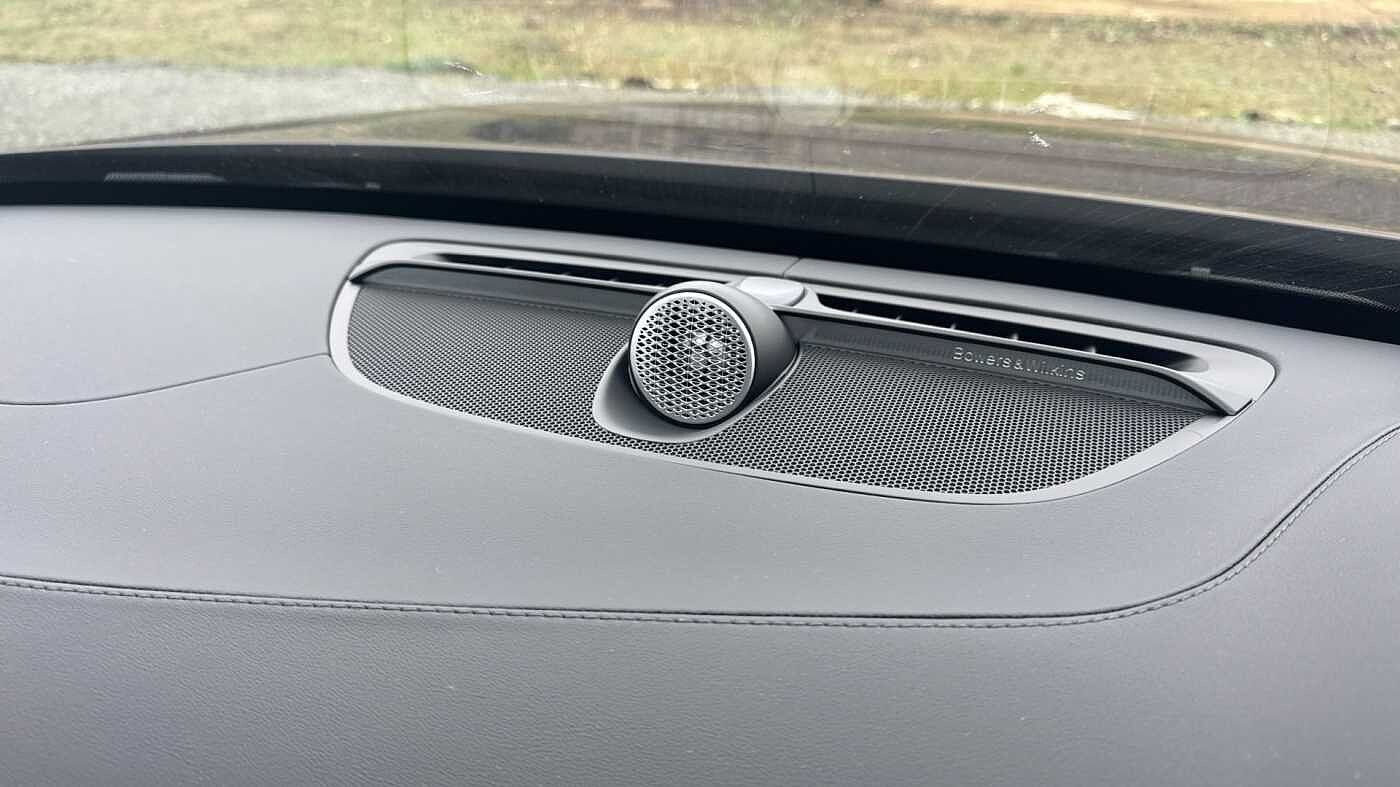 Volvo XC90 Ultra, T8 AWD Plug-in hybrid, Electric/Petrol, Dark, 7 Seats