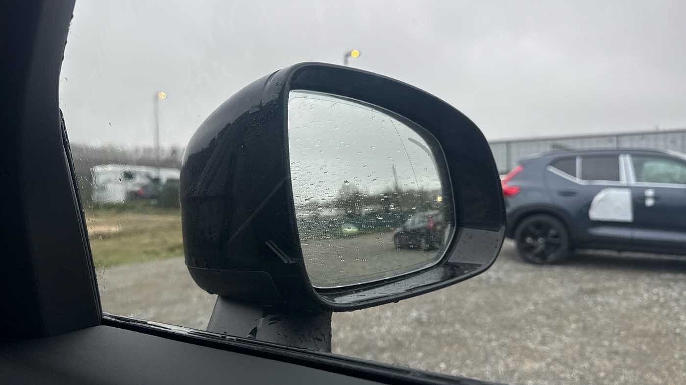 Volvo XC90 Ultra, T8 AWD Plug-in hybrid, Electric/Petrol, Dark, 7 Seats