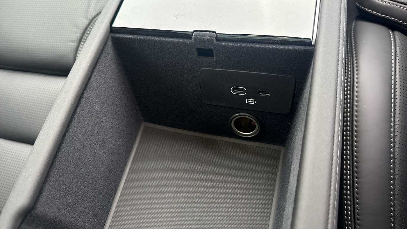 Volvo XC90 Ultra, T8 AWD Plug-in hybrid, Electric/Petrol, Dark, 7 Seats