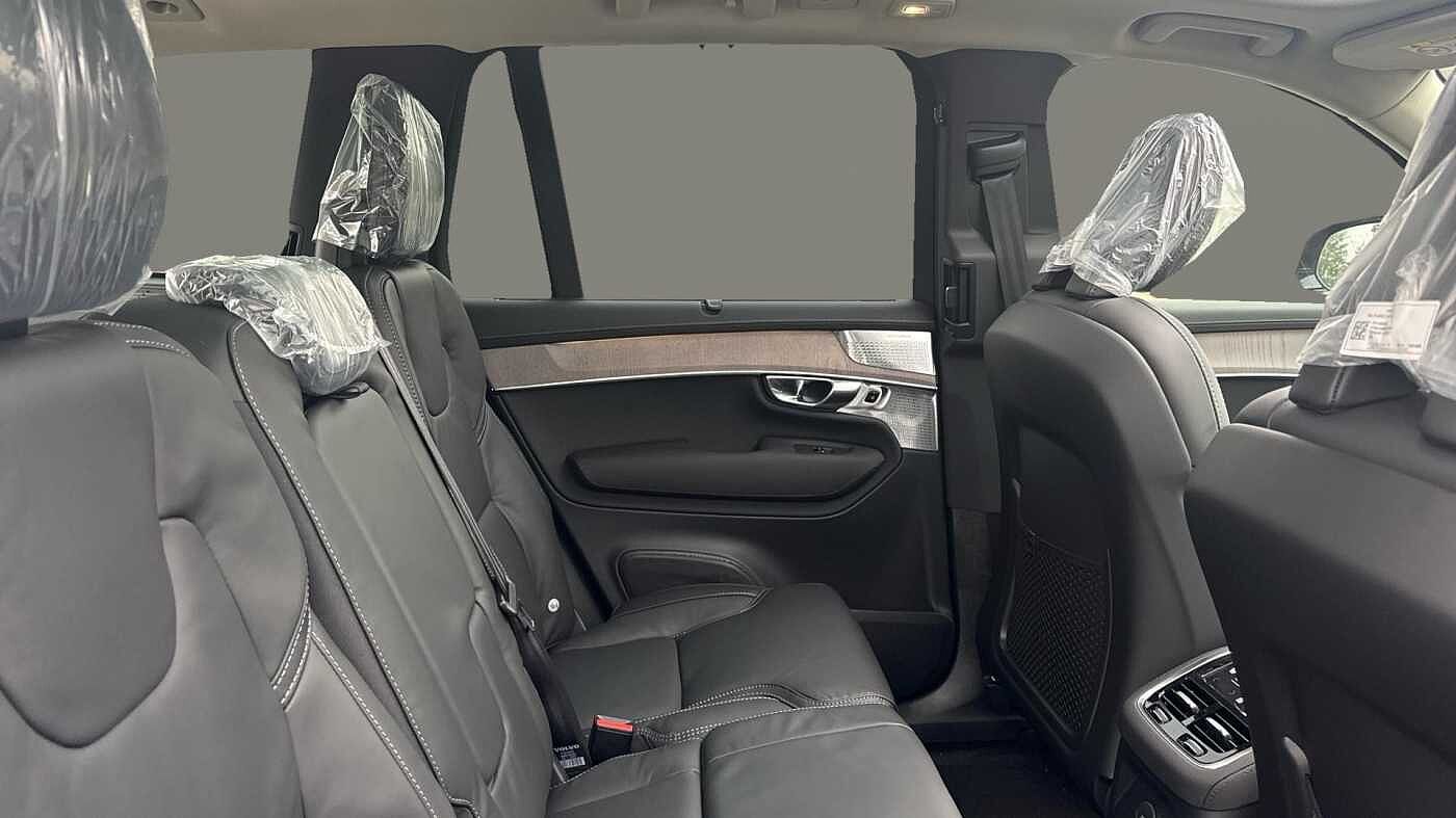 Volvo XC90 Ultra, T8 AWD Plug-in hybrid, Electric/Petrol, Dark, 7 Seats