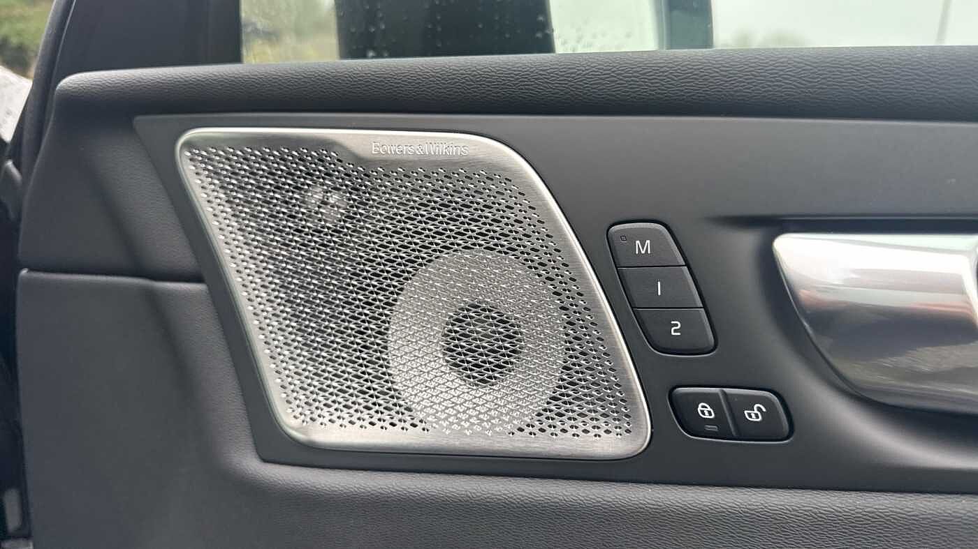 Volvo XC60 Black Edition Ultra, T8 AWD Plug-in hybrid, Electric/Petrol