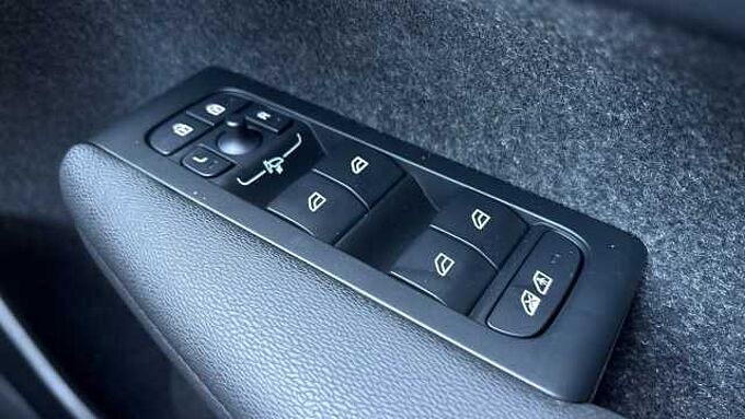 Volvo XC40 Black Edition Ultra, B4 Mild hybrid, Petrol