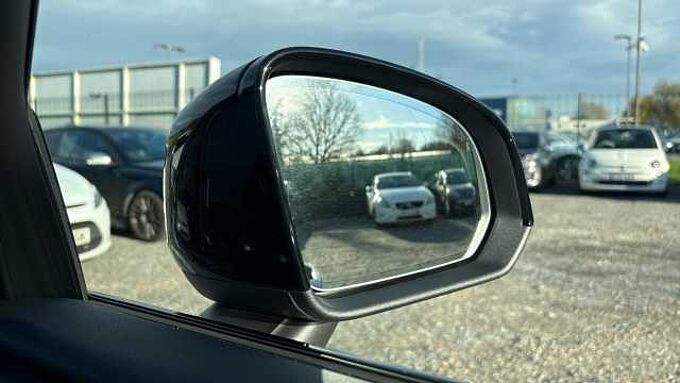 Volvo XC40 Black Edition Ultra, B4 Mild hybrid, Petrol