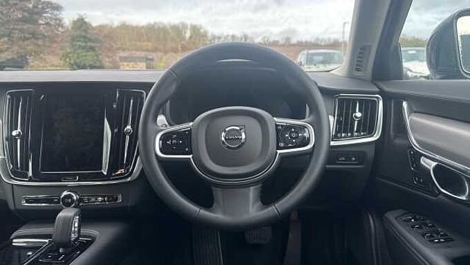 Volvo V90 Plus, T6 AWD Plug-in hybrid, Electric/Petrol, Dark