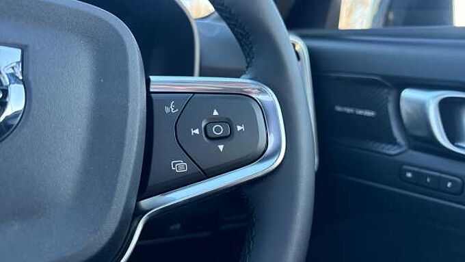 Volvo XC40 Black Edition Ultra, B4 Mild hybrid, Petrol