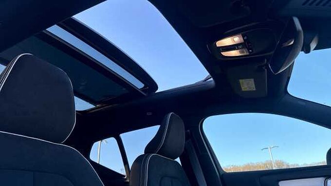 Volvo XC40 Black Edition Ultra, B4 Mild hybrid, Petrol