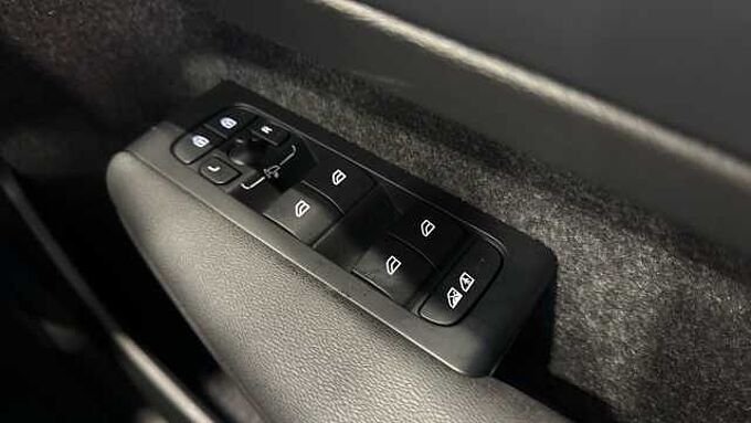 Volvo XC40 Black Edition Ultra, B4 Mild hybrid, Petrol