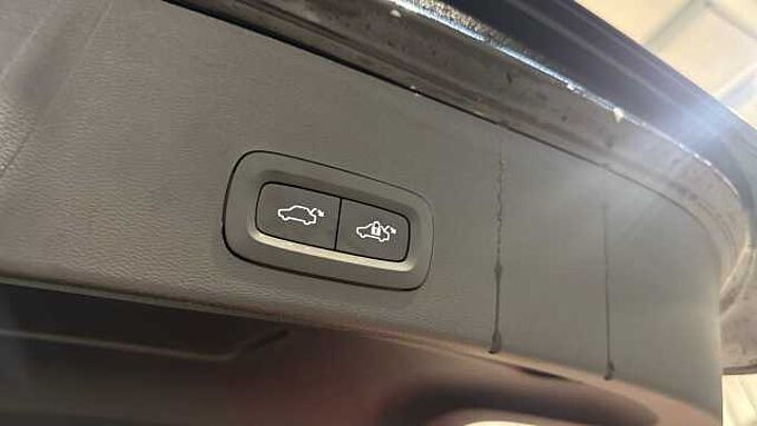 Volvo XC40 Black Edition Ultra, B4 Mild hybrid, Petrol