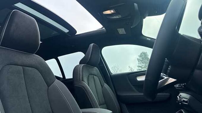 Volvo XC40 Black Edition Ultra, B4 Mild hybrid, Petrol