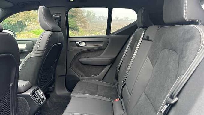 Volvo XC40 Black Edition Ultra, B4 Mild hybrid, Petrol