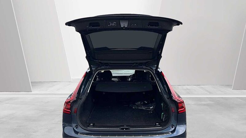 Volvo V90 Plus, T6 AWD Plug-in hybrid, Electric/Petrol, Dark
