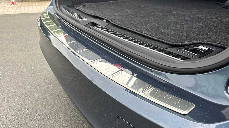 Volvo V90 Plus, T6 AWD Plug-in hybrid, Electric/Petrol, Dark