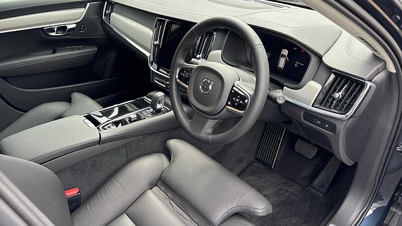 Volvo V90 Plus, T6 AWD Plug-in hybrid, Electric/Petrol, Dark