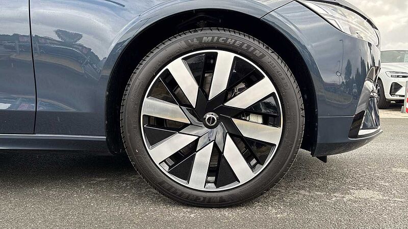 Volvo V90 Plus, T6 AWD Plug-in hybrid, Electric/Petrol, Dark