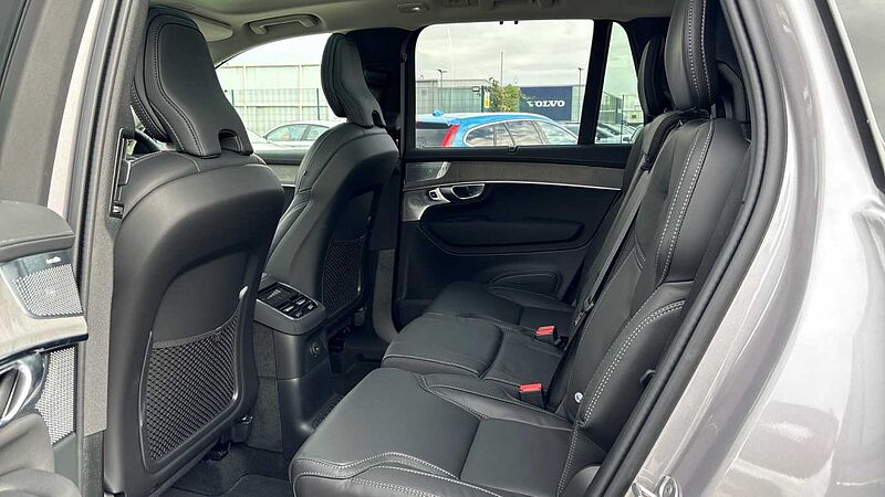 Volvo XC90 Ultra, T8 AWD Plug-in hybrid, Electric/Petrol, Dark, 7 Seats