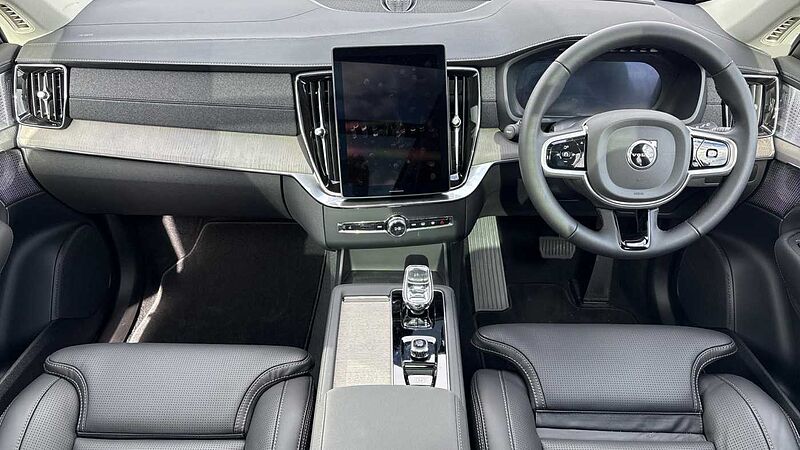 Volvo XC90 Ultra, T8 AWD Plug-in hybrid, Electric/Petrol, Dark, 7 Seats