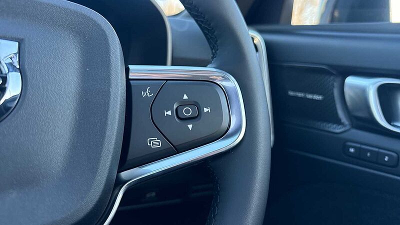 Volvo XC40 Black Edition Ultra, B4 Mild hybrid, Petrol