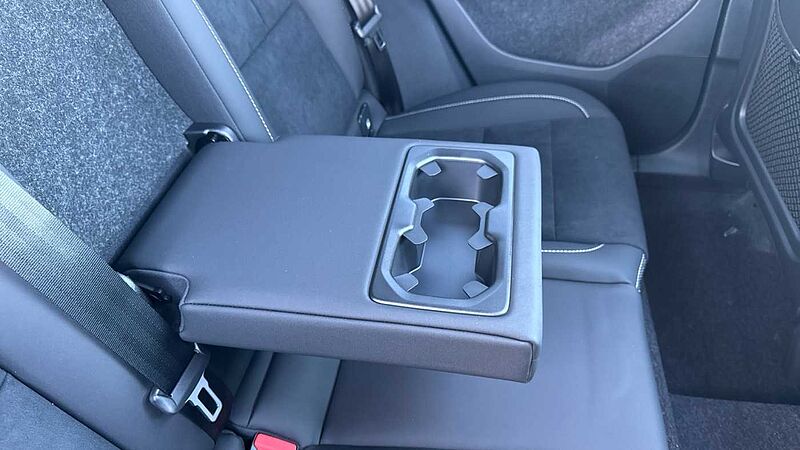 Volvo XC40 Black Edition Ultra, B4 Mild hybrid, Petrol