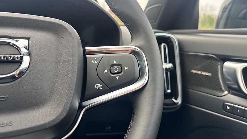 Volvo XC40 Black Edition Ultra, B4 Mild hybrid, Petrol