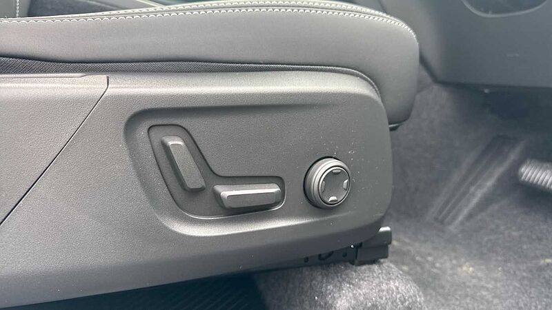 Volvo XC40 Black Edition Ultra, B4 Mild hybrid, Petrol