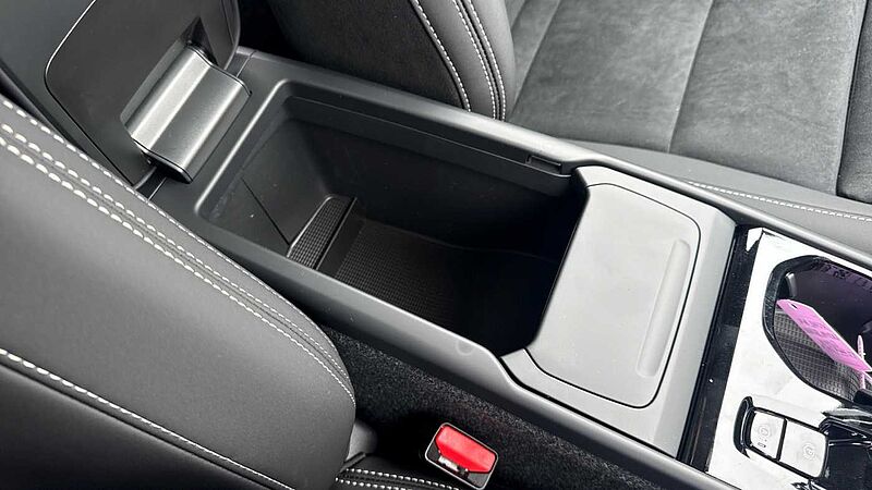 Volvo XC40 Black Edition Ultra, B4 Mild hybrid, Petrol