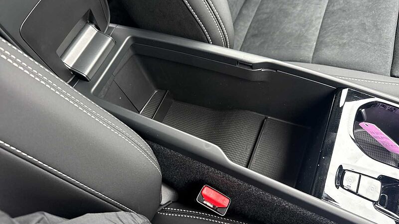 Volvo XC40 Black Edition Ultra, B4 Mild hybrid, Petrol