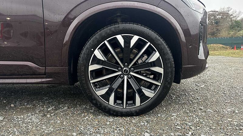 Volvo XC90 Ultra, T8 AWD Plug-in hybrid, Electric/Petrol, Dark, 7 Seats