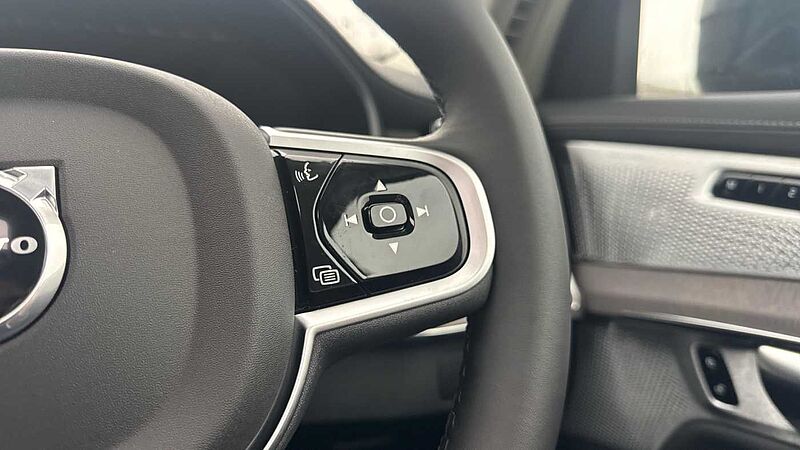 Volvo XC90 Ultra, T8 AWD Plug-in hybrid, Electric/Petrol, Dark, 7 Seats