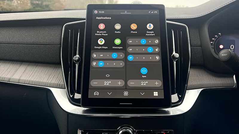 Volvo XC90 Ultra, T8 AWD Plug-in hybrid, Electric/Petrol, Dark, 7 Seats