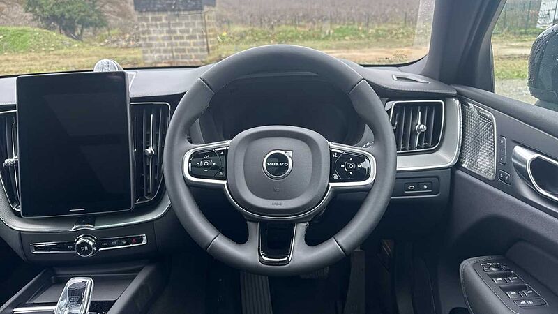 Volvo XC60 Black Edition Ultra, T8 AWD Plug-in hybrid, Electric/Petrol