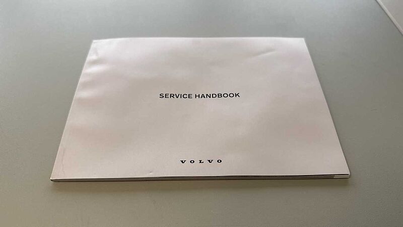 Volvo XC60 Black Edition Ultra, T8 AWD Plug-in hybrid, Electric/Petrol