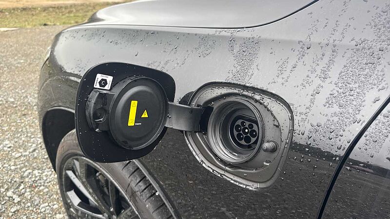 Volvo XC60 Black Edition Ultra, T8 AWD Plug-in hybrid, Electric/Petrol