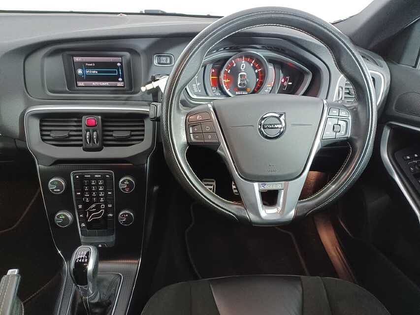 Volvo V40 T2 R-Design Manual