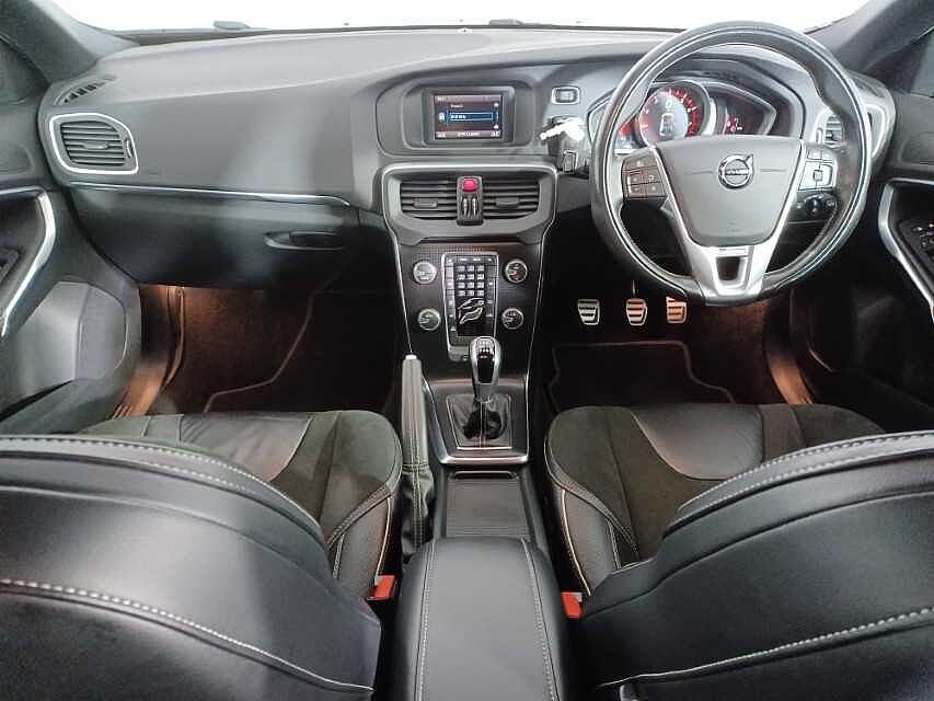 Volvo V40 T2 R-Design Manual