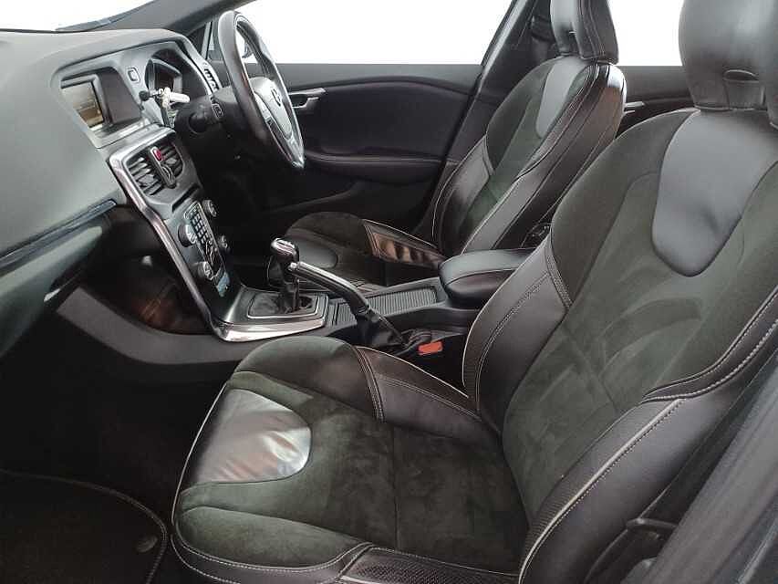 Volvo V40 T2 R-Design Manual