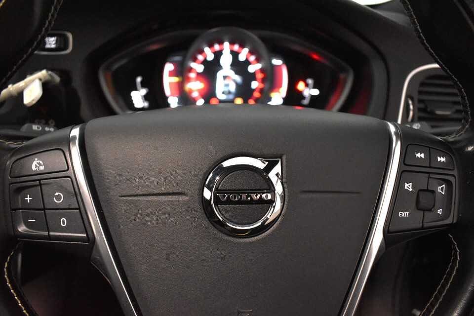 Volvo V40 T2 R-Design Manual