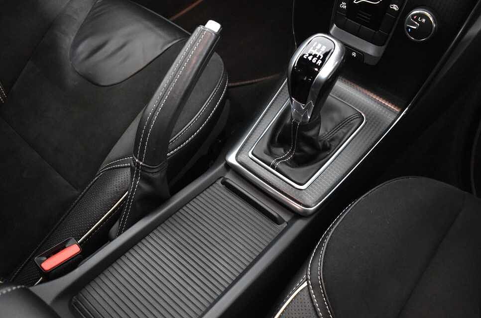 Volvo V40 T2 R-Design Manual