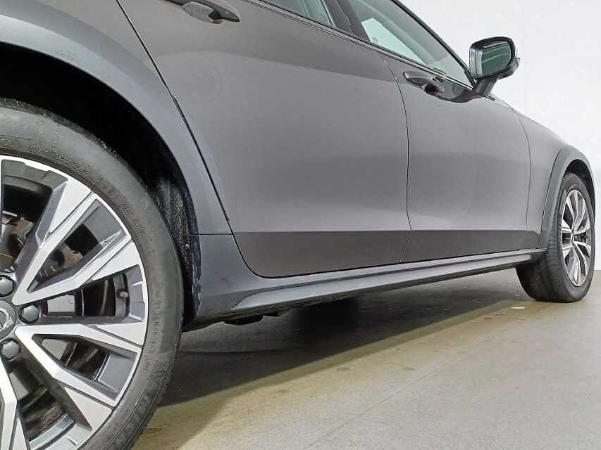 Volvo V90 Cross Country Plus, B5 AWD mild hybrid, Petrol