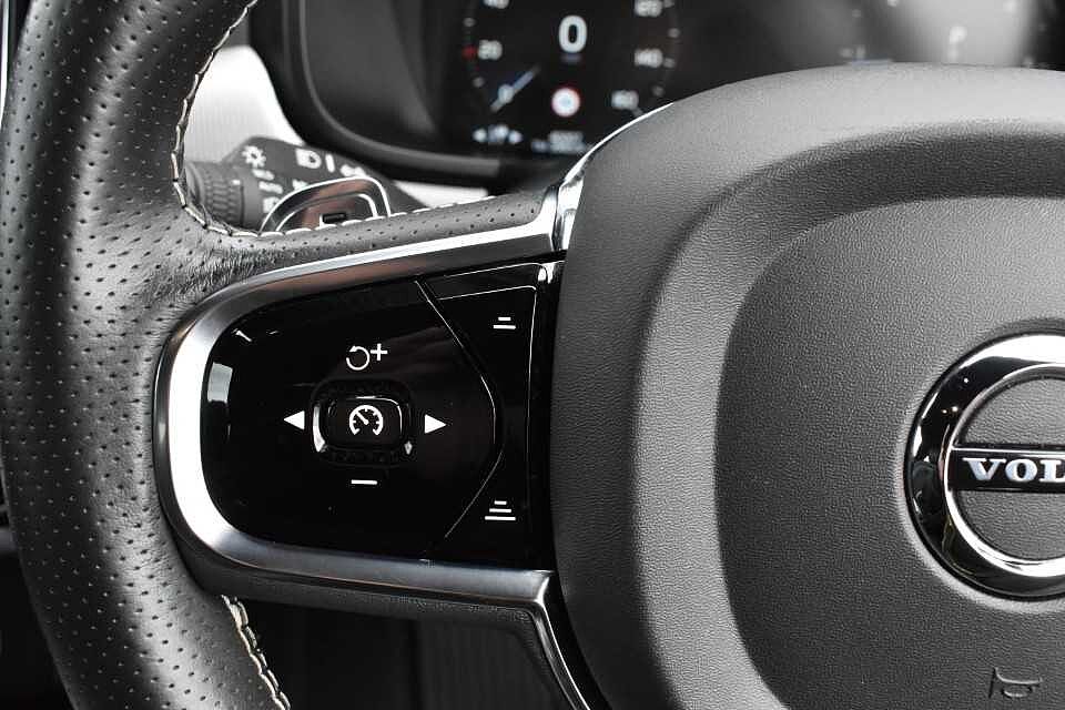 Volvo S90 D4 R-Design Automatic