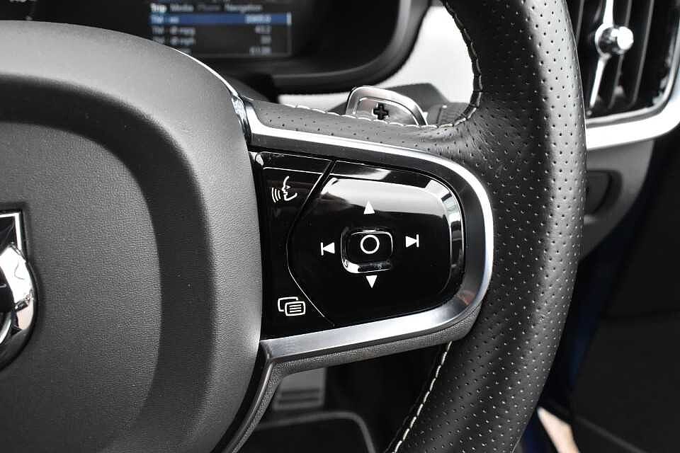 Volvo S90 D4 R-Design Automatic