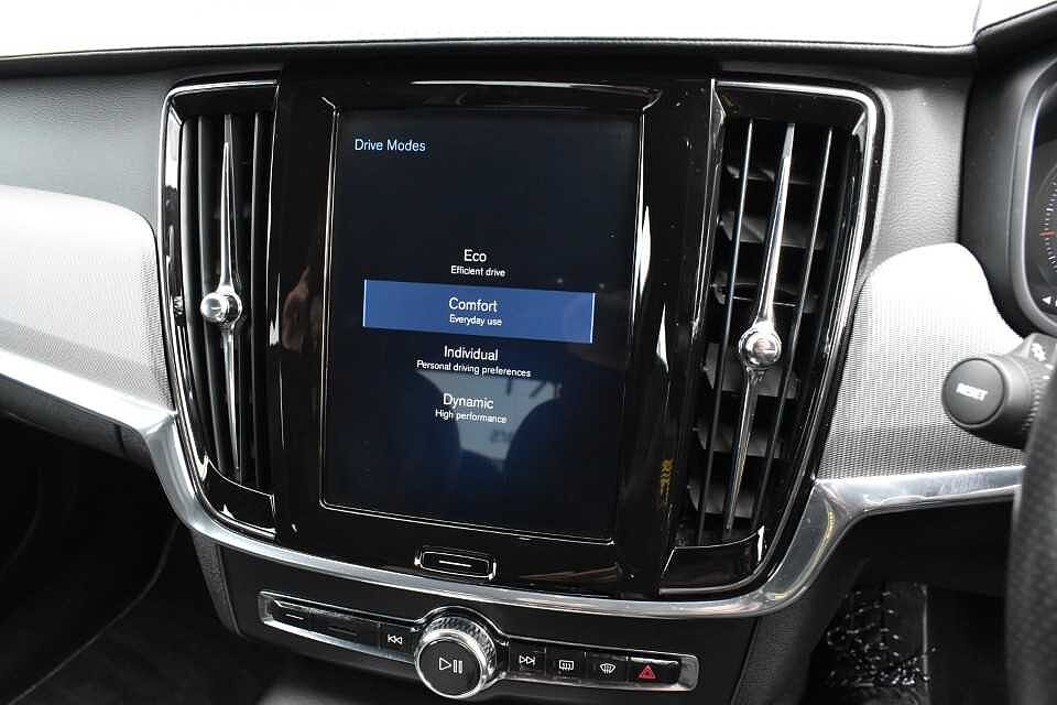 Volvo S90 D4 R-Design Automatic