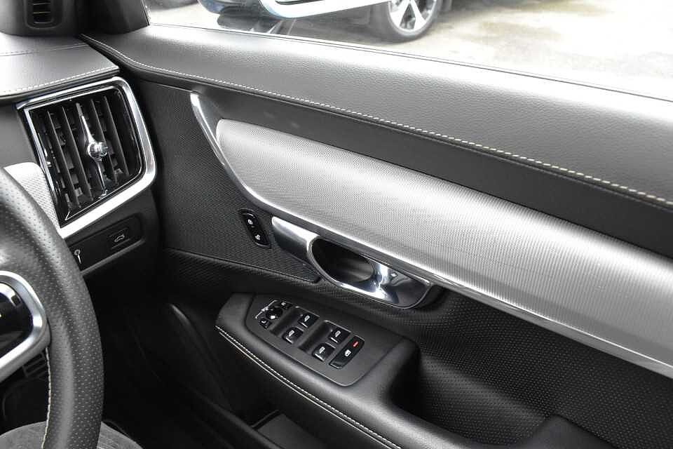 Volvo S90 D4 R-Design Automatic