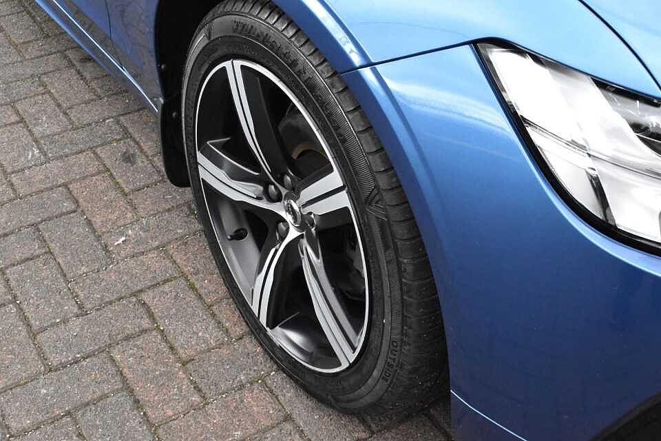 Volvo S90 D4 R-Design Automatic