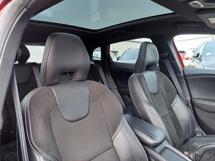 Volvo V40 T2 R-Design Manual
