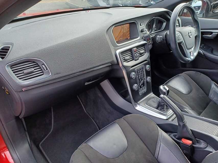 Volvo V40 T2 R-Design Manual