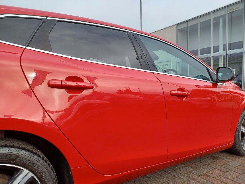 Volvo V40 T2 R-Design Manual