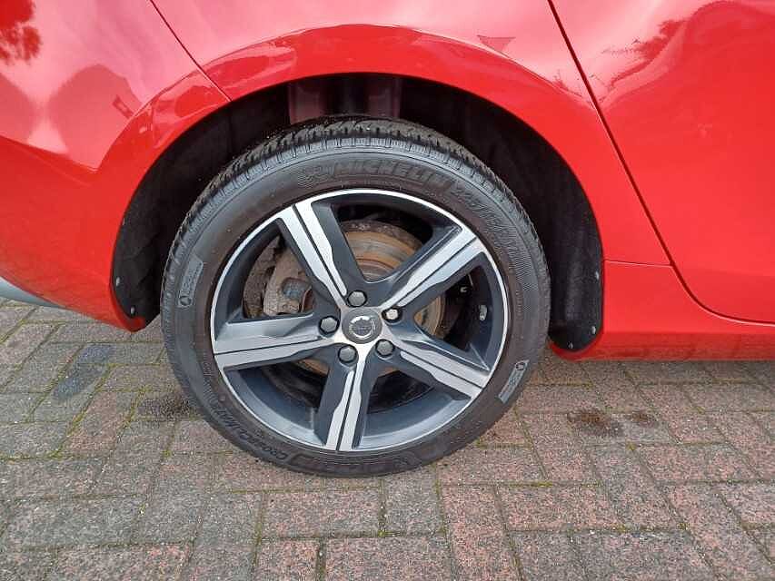 Volvo V40 T2 R-Design Manual