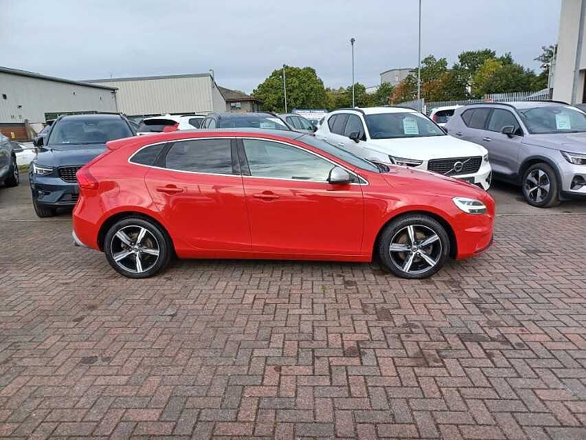 Volvo V40 T2 R-Design Manual