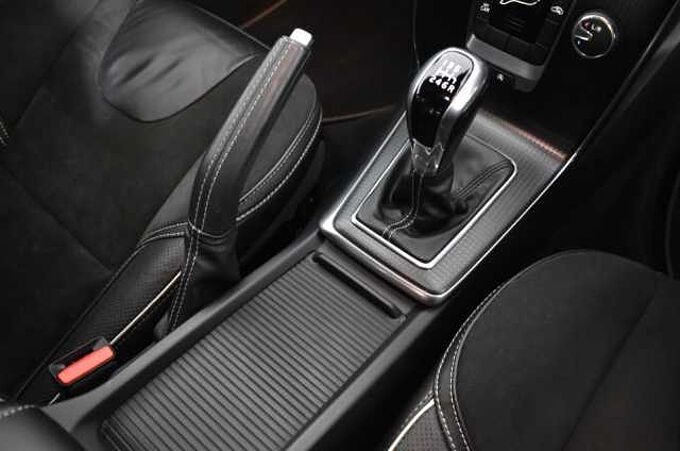 Volvo V40 T2 R-Design Manual