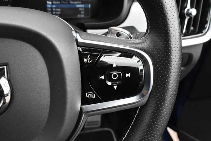 Volvo S90 D4 R-Design Automatic